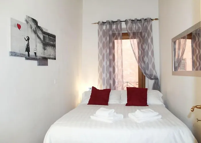 Blue Navona Two Bedroom דירה *